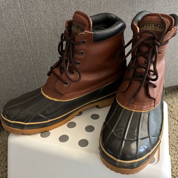 Men’s Duck Boots, Lace Up Rain Boots, Size 11 - Picture 2 of 9